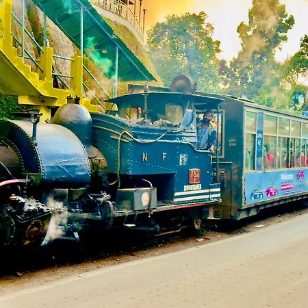Hotel Lee Green- Best Family Hotel In Darjeeling Дарджилінг Екстер'єр фото